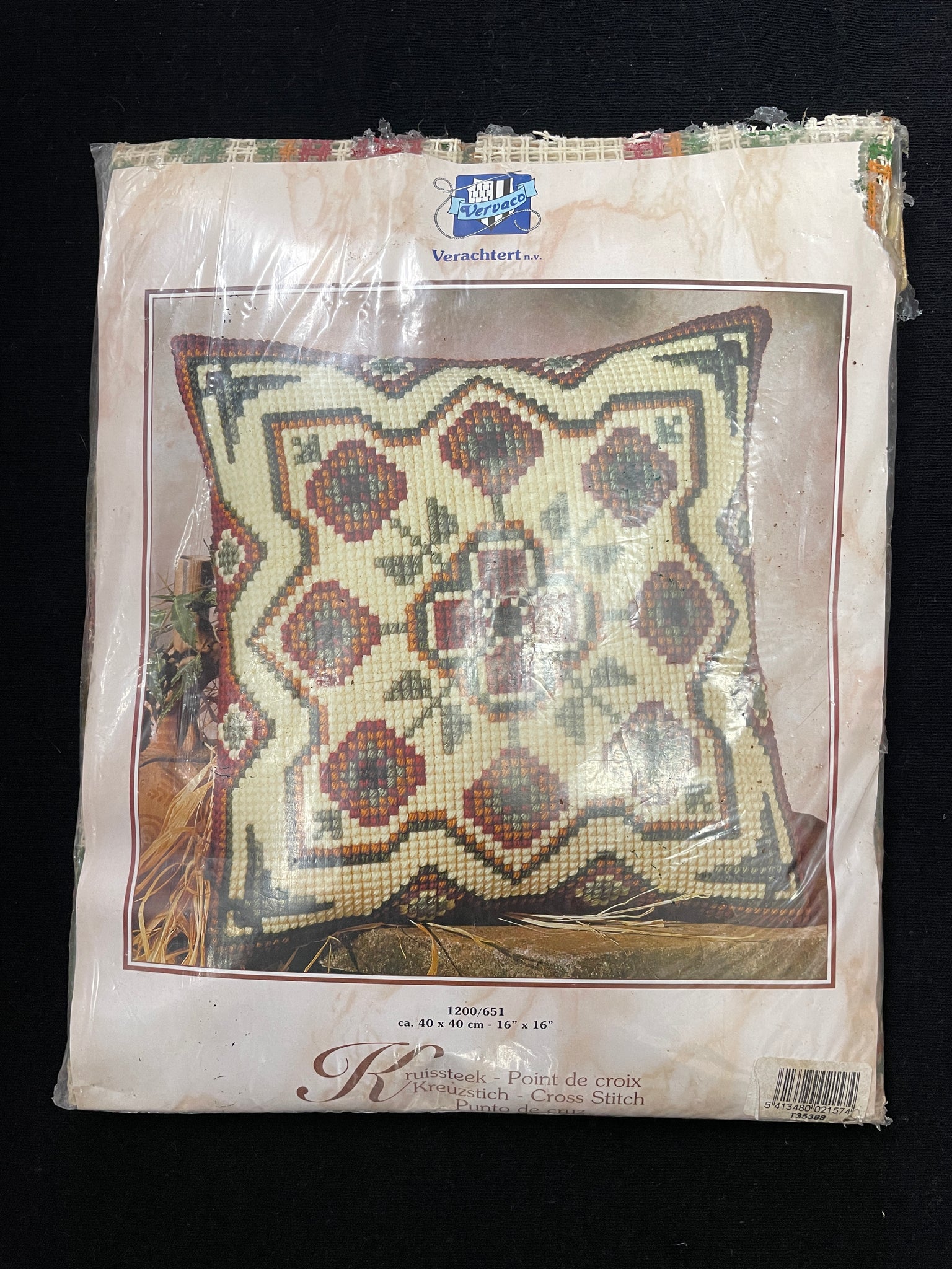 Cross Stitch Pillow Kit Vintage - Folk Art Flowers