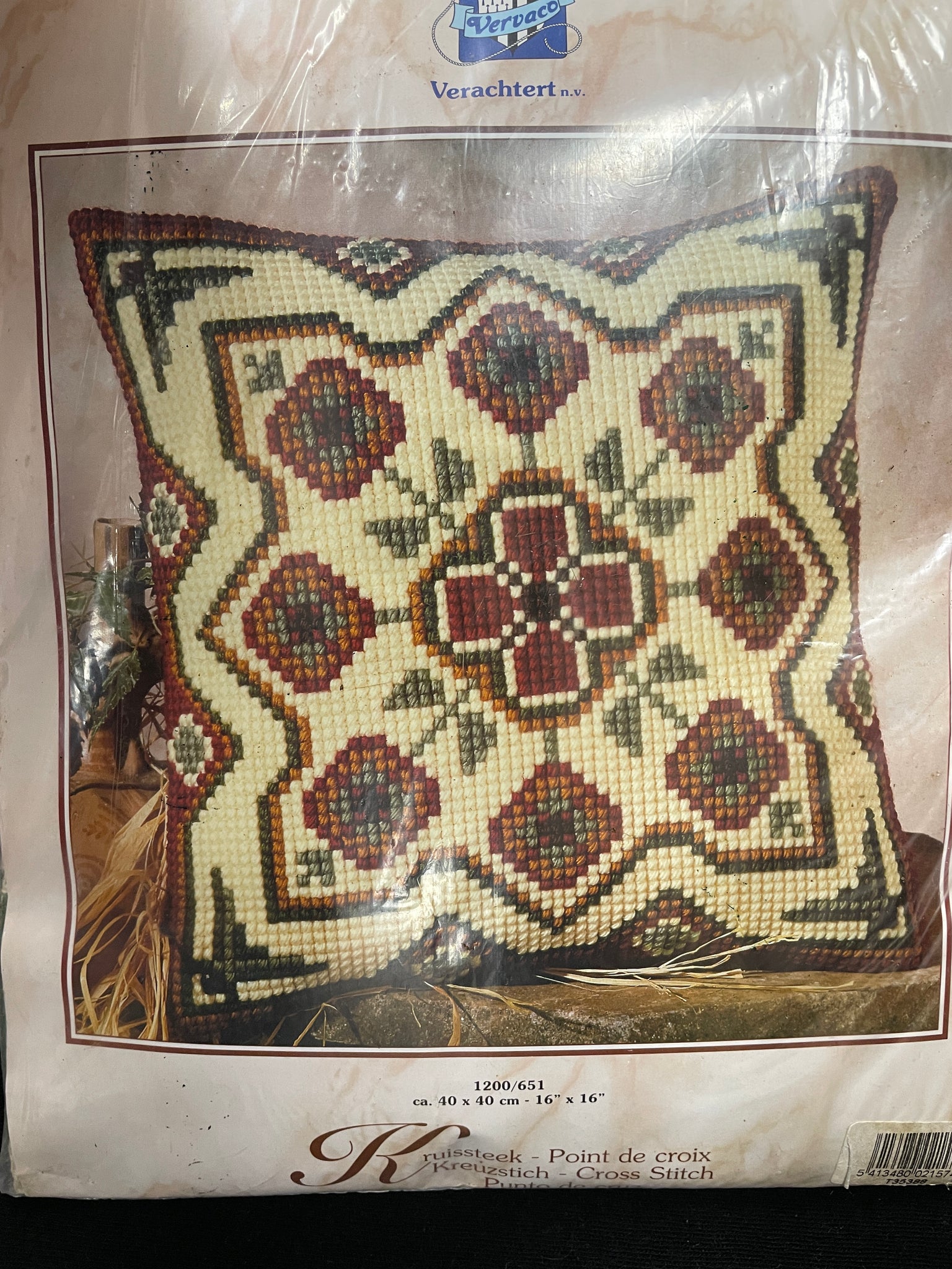 Cross Stitch Pillow Kit Vintage - Folk Art Flowers