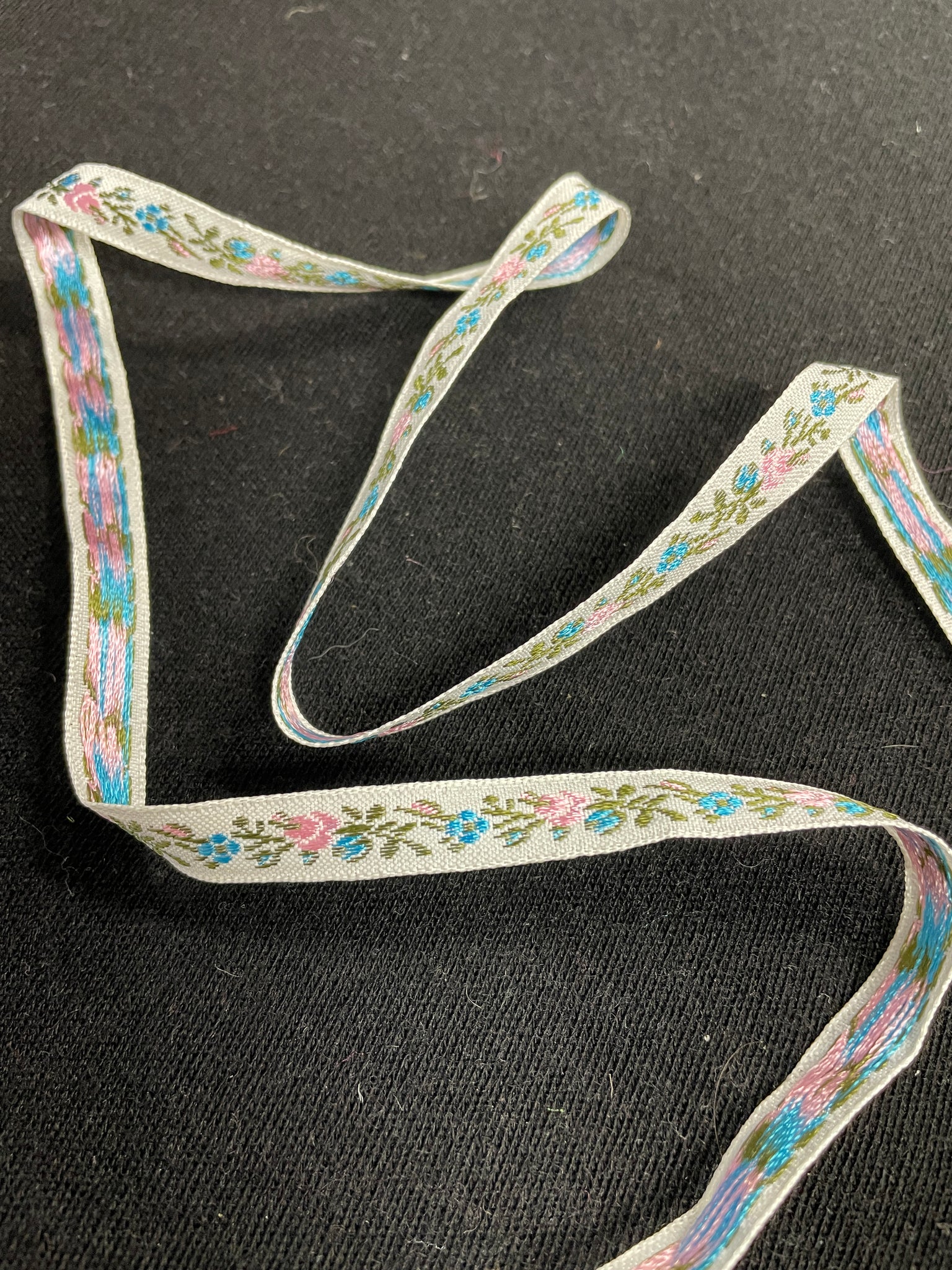 3 YD Rayon Ribbon Vintage - White with Blue and Pink Flowers