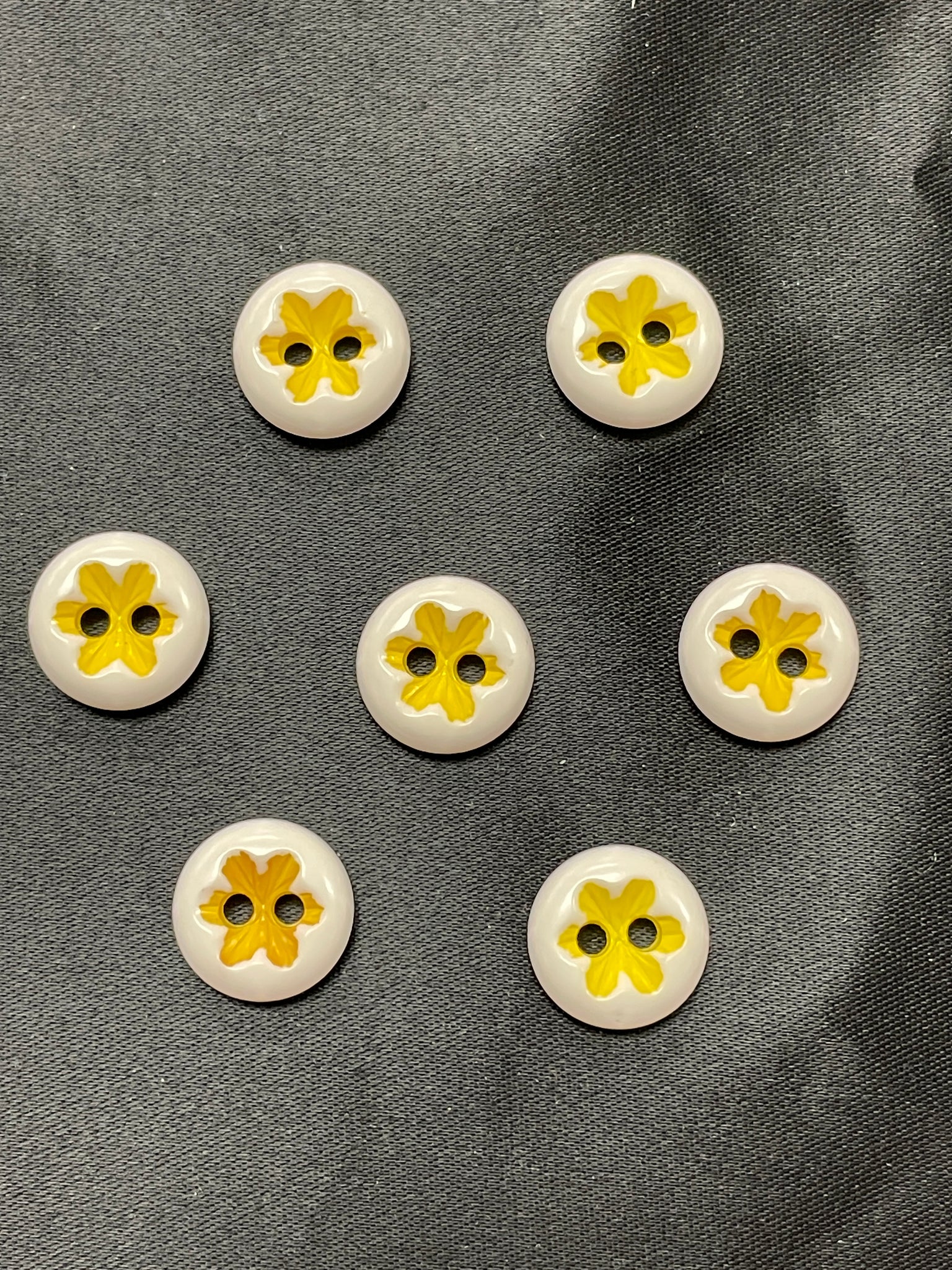 Buttons Plastic Set of 7 Vintage - White with Yellow Flower Centers