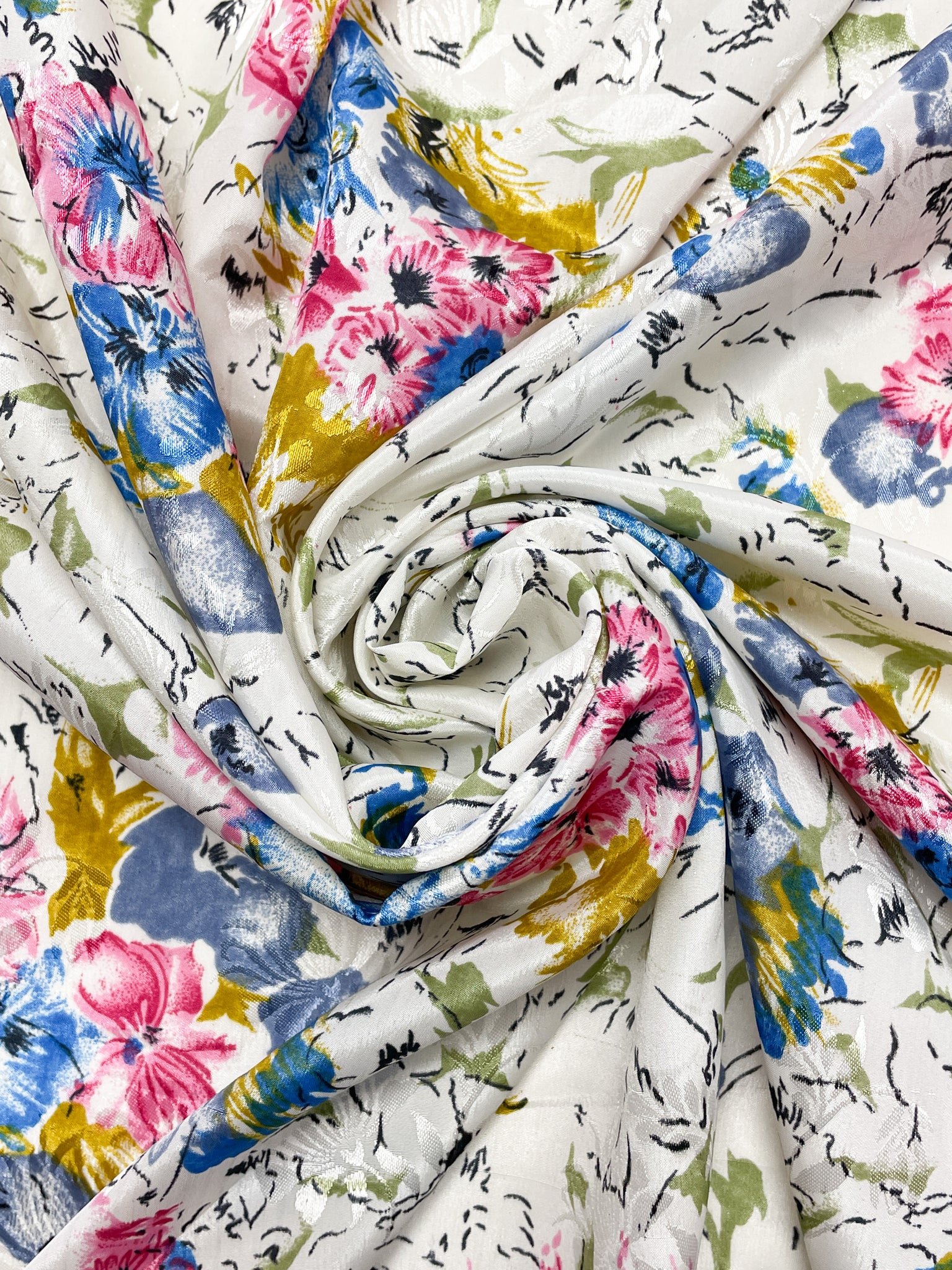 Polyester Printed Floral Jacquard Vintage- White with Multicolored Flowers