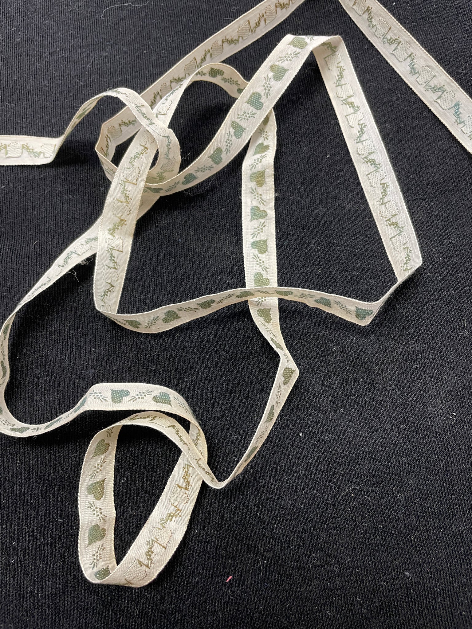 3 YD Rayon Ribbon Vintage - Off White with Sage Green Hearts