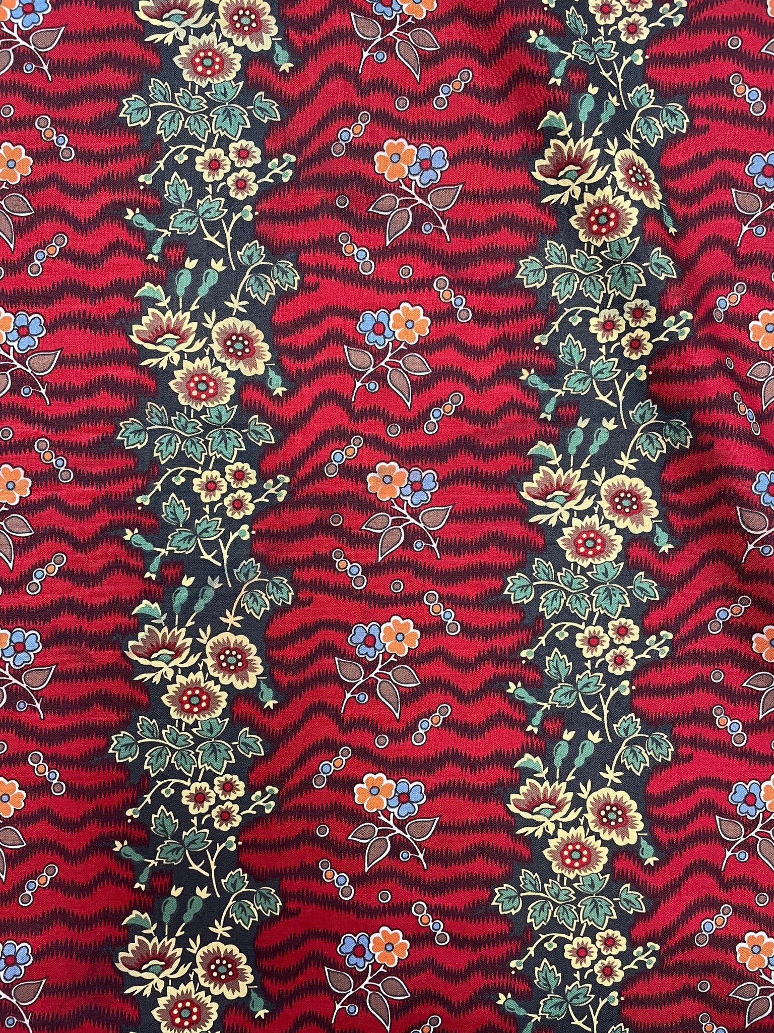 Quilting Cotton Vintage - Red and Dark Brown with Stripes of Flowers