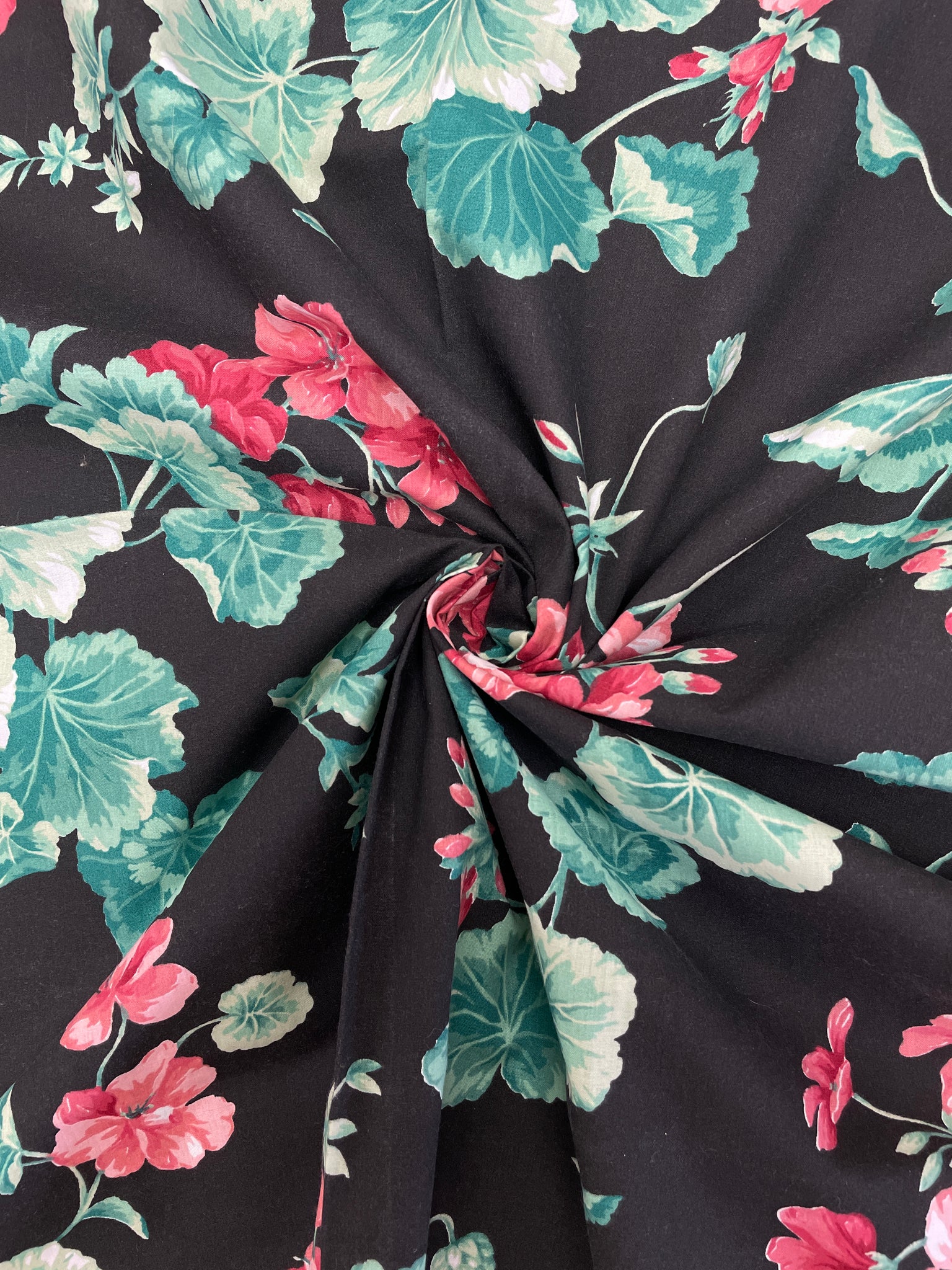 Cotton/Poly Vintage - Black with Pink Geraniums