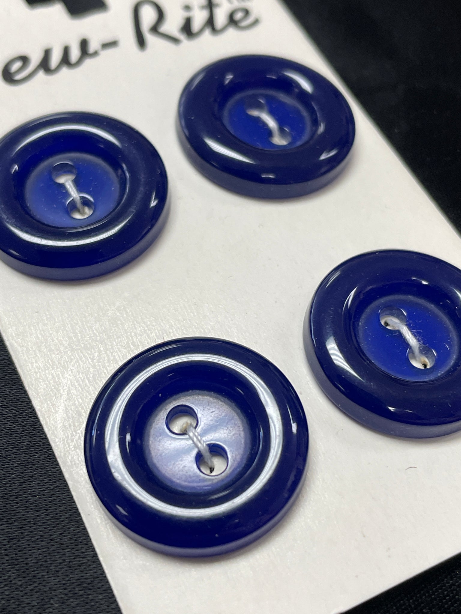 Buttons Plastic 3/4" Set of 4 - Blue