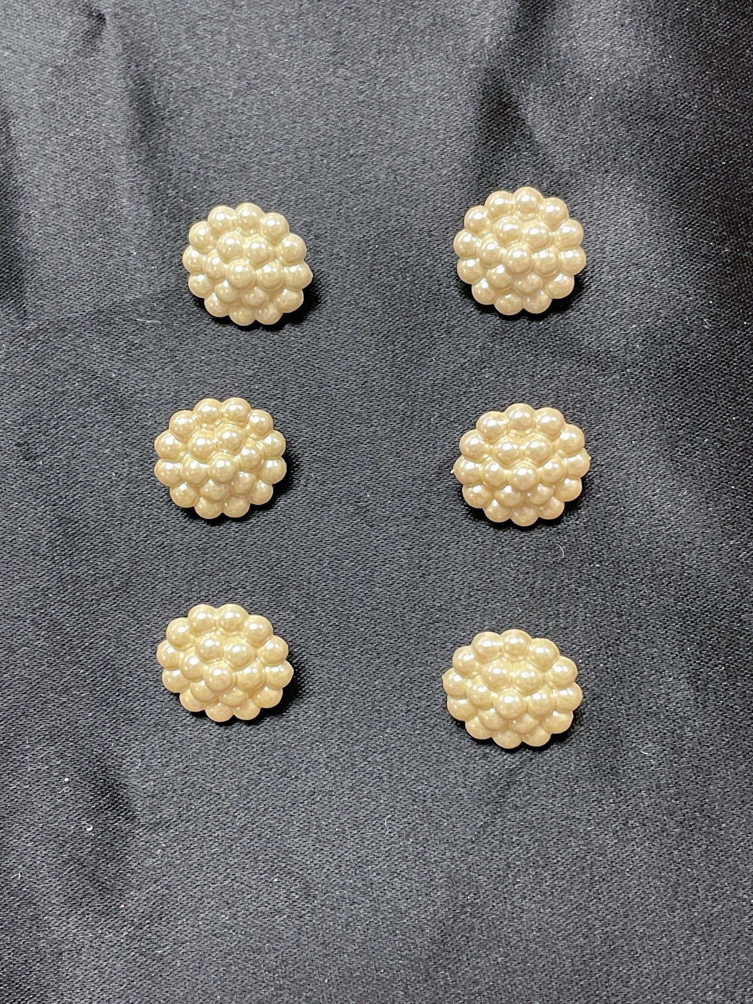 Buttons Plastic Set of 6 Vintage - Pearlescent White