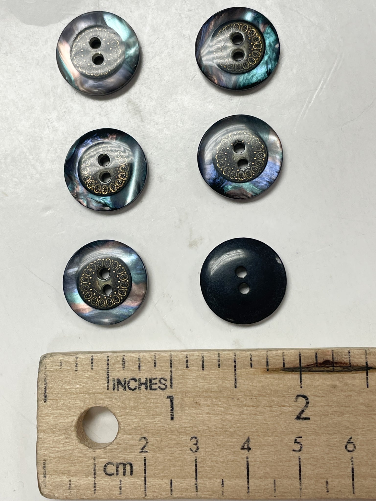 Buttons Plastic 11/16" - Metal and Abalone in Clear