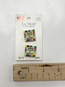 SALE Button Set of 2 Vintage - Quilts