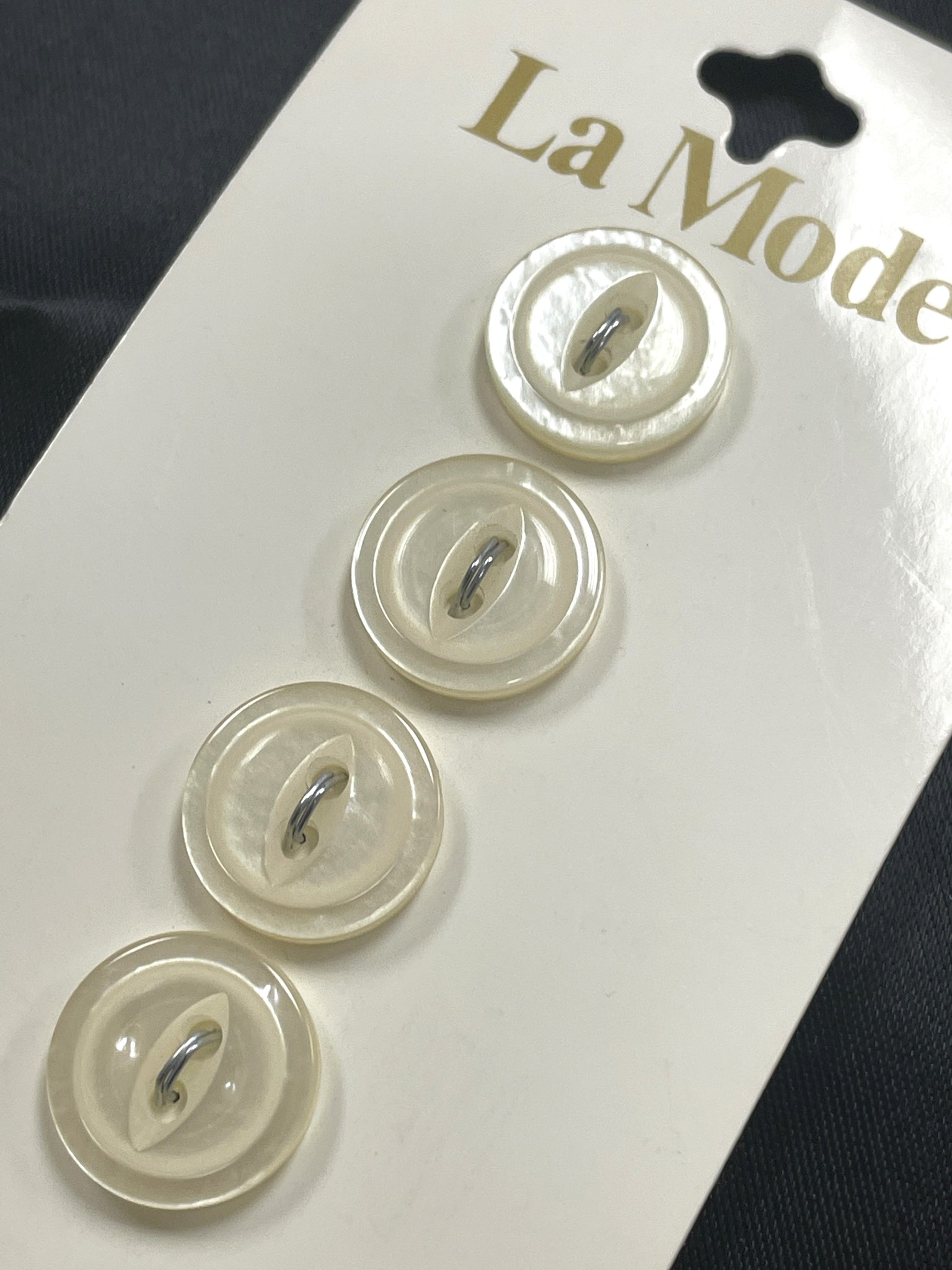 Button Plastic Set of 4 - Pearlescent Off White