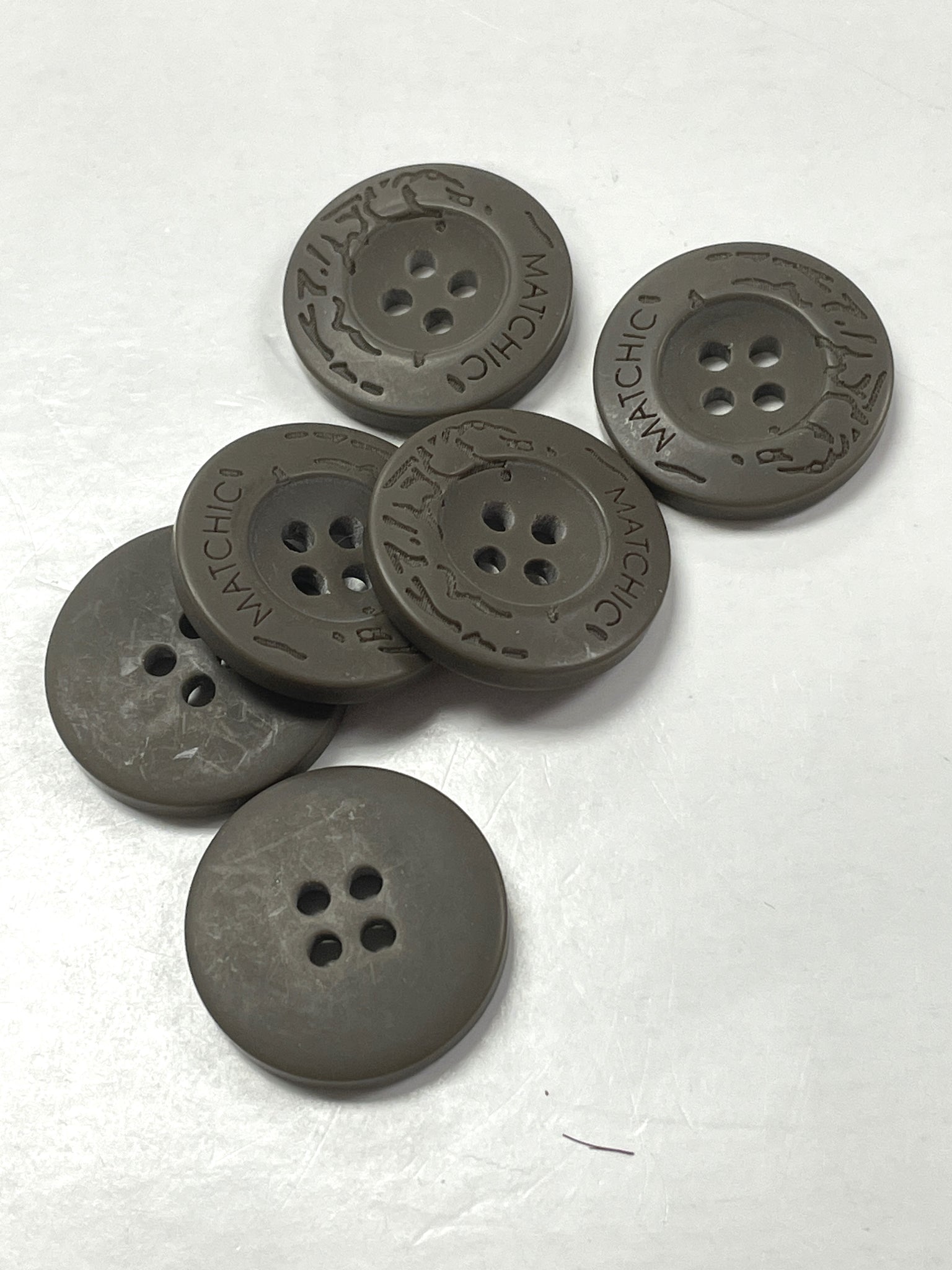 Buttons Plastic Set of 6 - Dark Beige