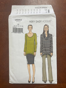 SALE 2013 Vogue 8962 Sewing Pattern - Tunic, Skirt and Pants