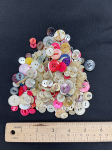 Buttons 1/2 Pound Bundle Vintage - Shell and Stone