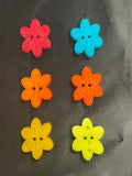 Button Set of 6 Plastic - Flowers