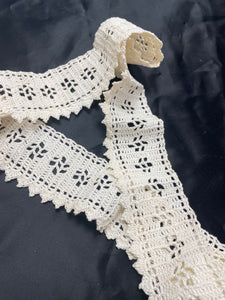 1 YD Cotton Crocheted Lace Vintage - Off White