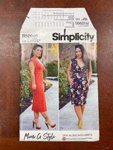 2021 Simplicity 10995 Sewing Pattern - Dress FACTORY FOLDED