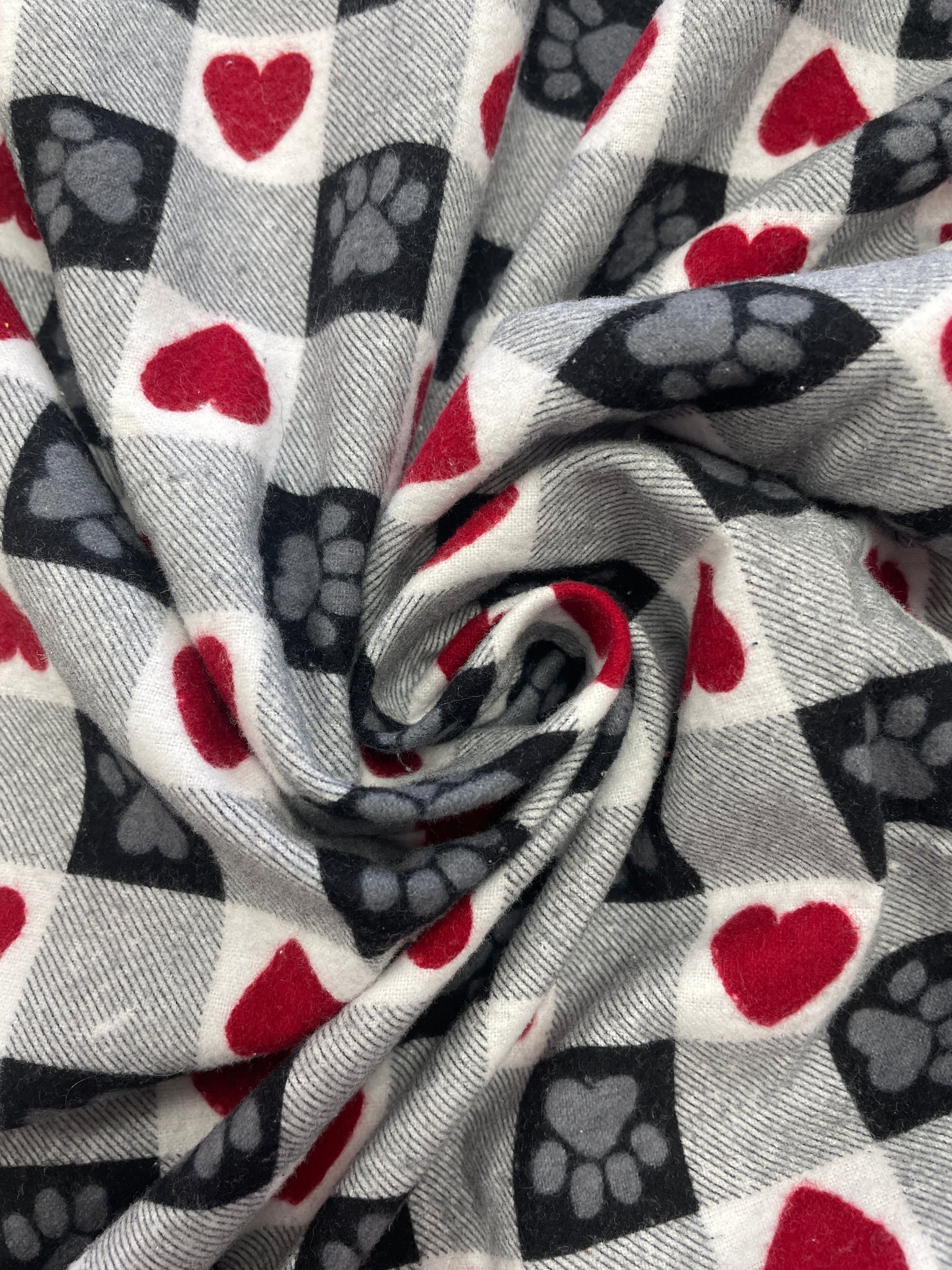 3 1/2 YD Cotton Flannel - Printed Black and White Gingham with Paw Prints and Hearts