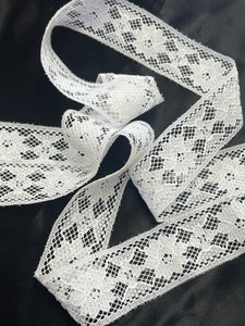 8 YD Nylon Flat Lace Trim - White