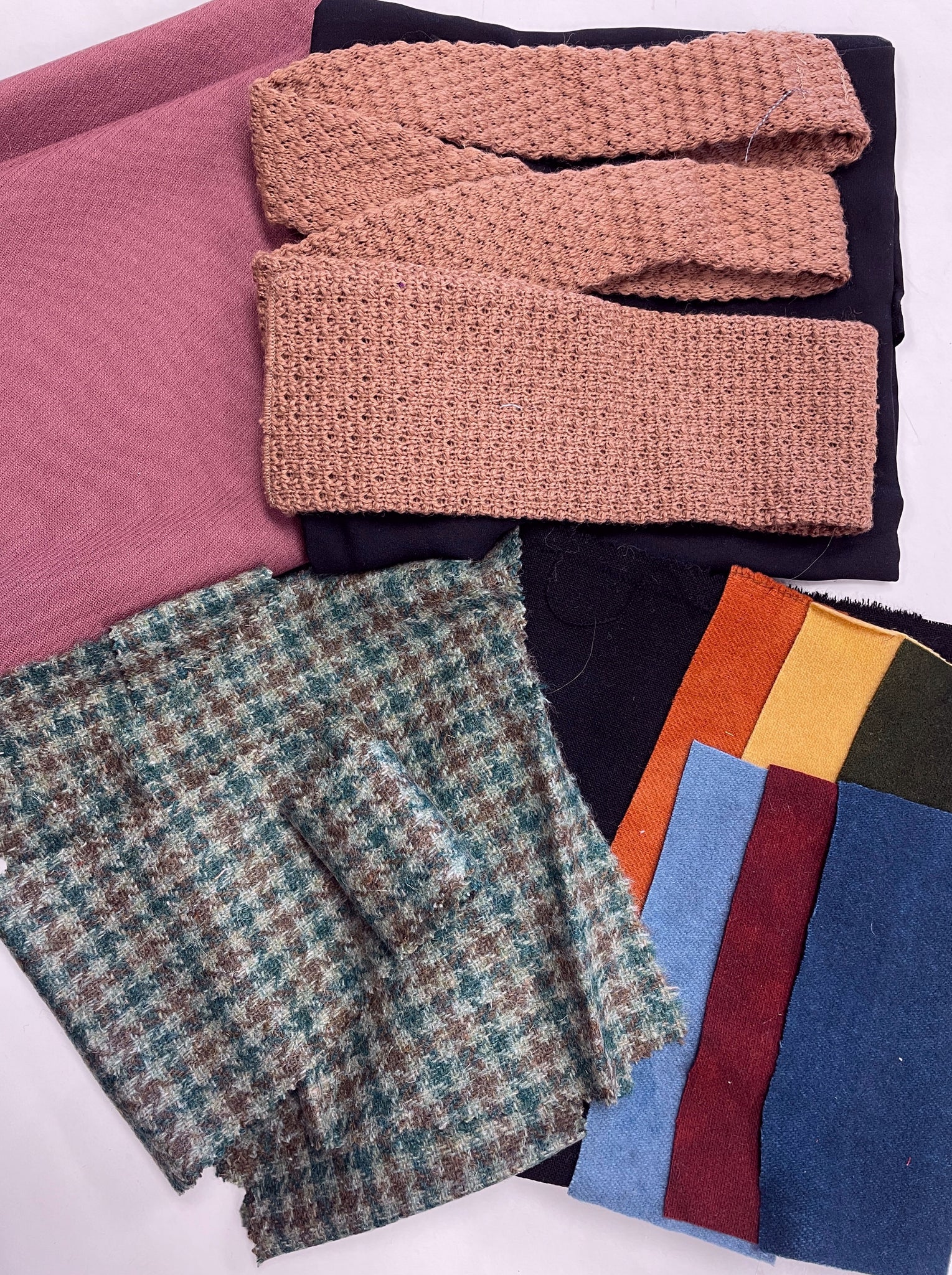 Yarn Vintage Rug - Blue – Lucky DeLuxe Fabrics