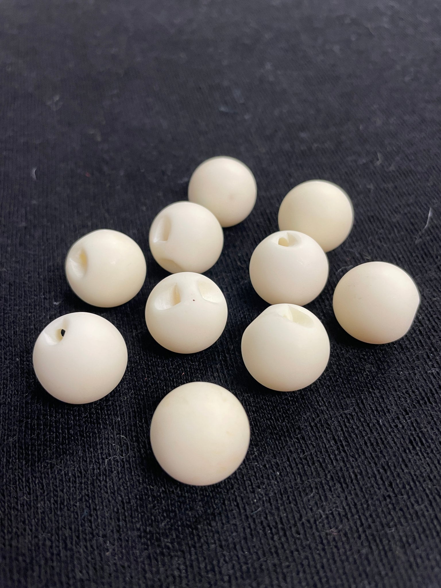 SALE Button Plastic Set of 10 Vintage - Off White Ball