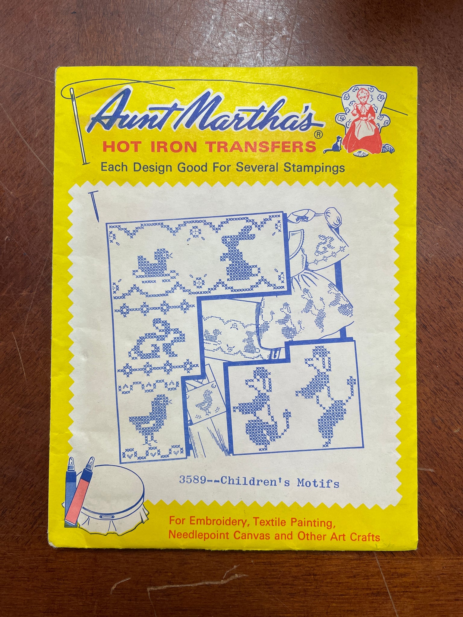 Aunt Martha's 3589 Hot Iron Transfer Pattern - Cross Stitch Animals FACTORY FOLDED