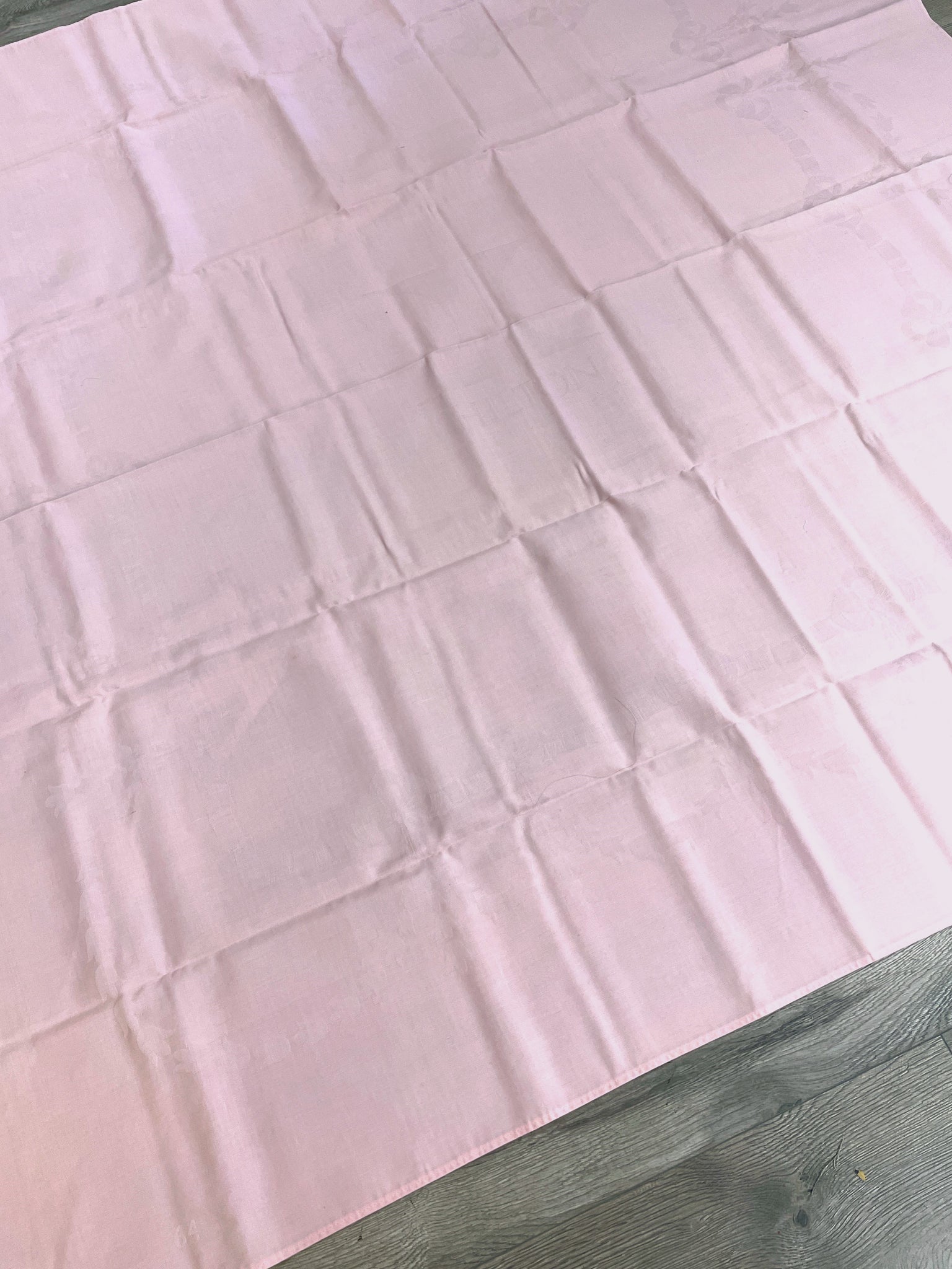 Tablecloth Hilton Hotels Vintage - Pink Poly/Cotton Damask