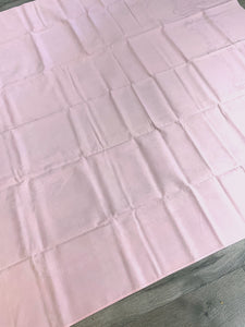 Tablecloth Hilton Hotels Vintage - Pink Poly/Cotton Damask