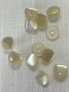 SALE Buttons Plastic Shank - Ivory Pearlescent