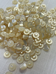 SALE Buttons Plastic Shank - Ivory Pearlescent