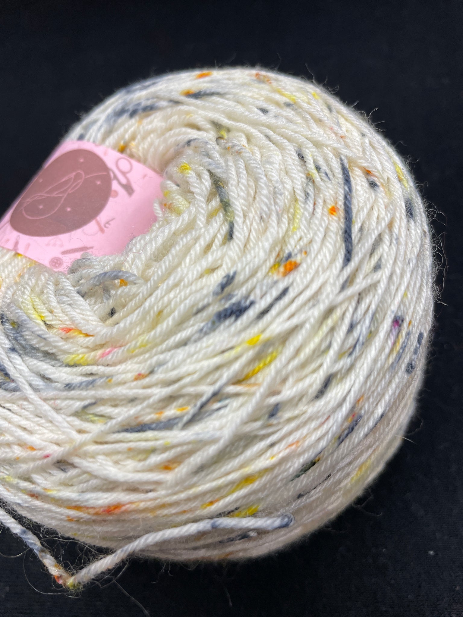 Yarn Wool - Off White with Speckles of Grays and Yellows