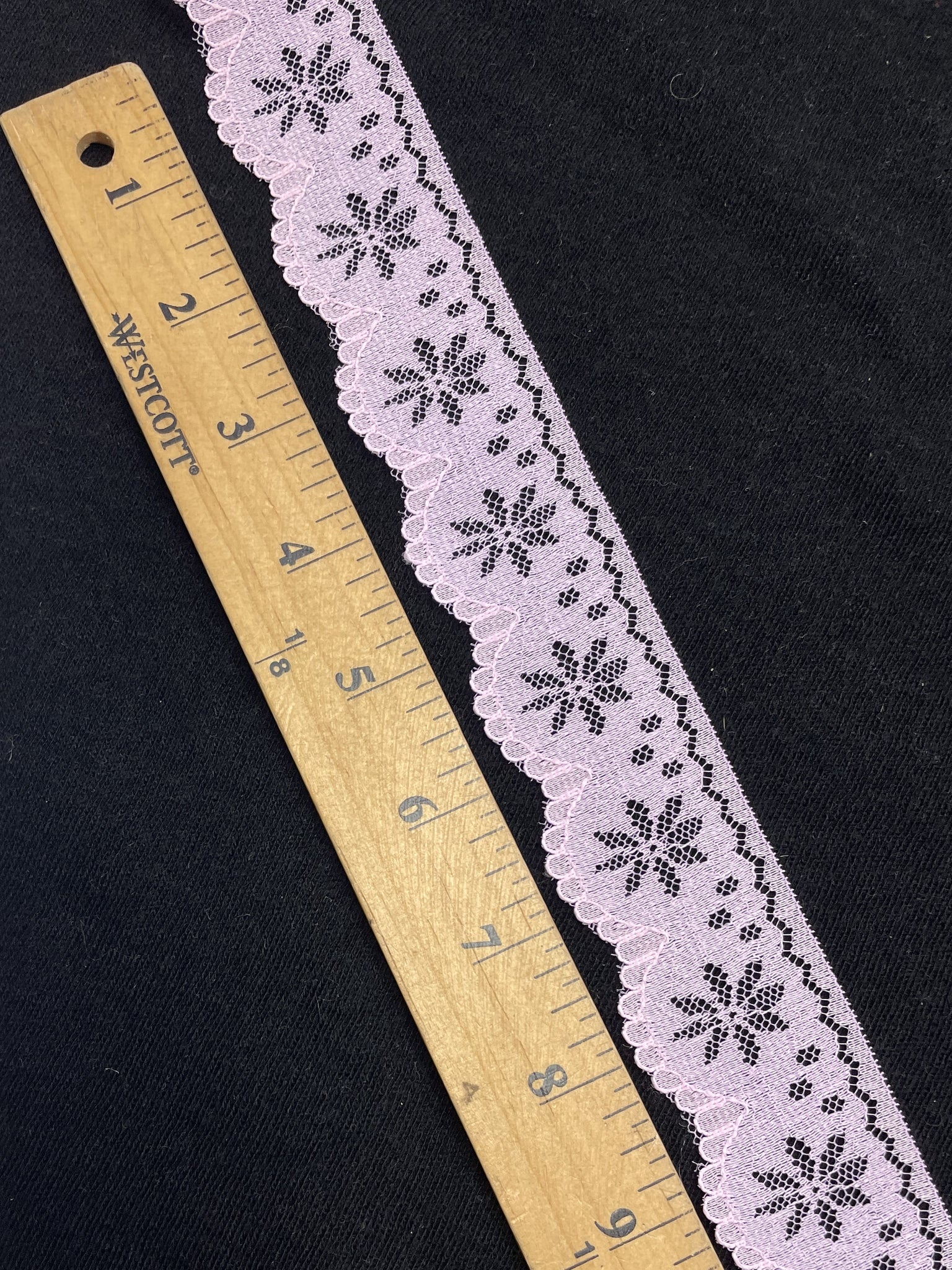 4 YD Polyester Scalloped Lace Trim - Lilac