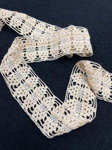 1+ YD Cotton Crocheted Lace Trim Vintage - Ecru