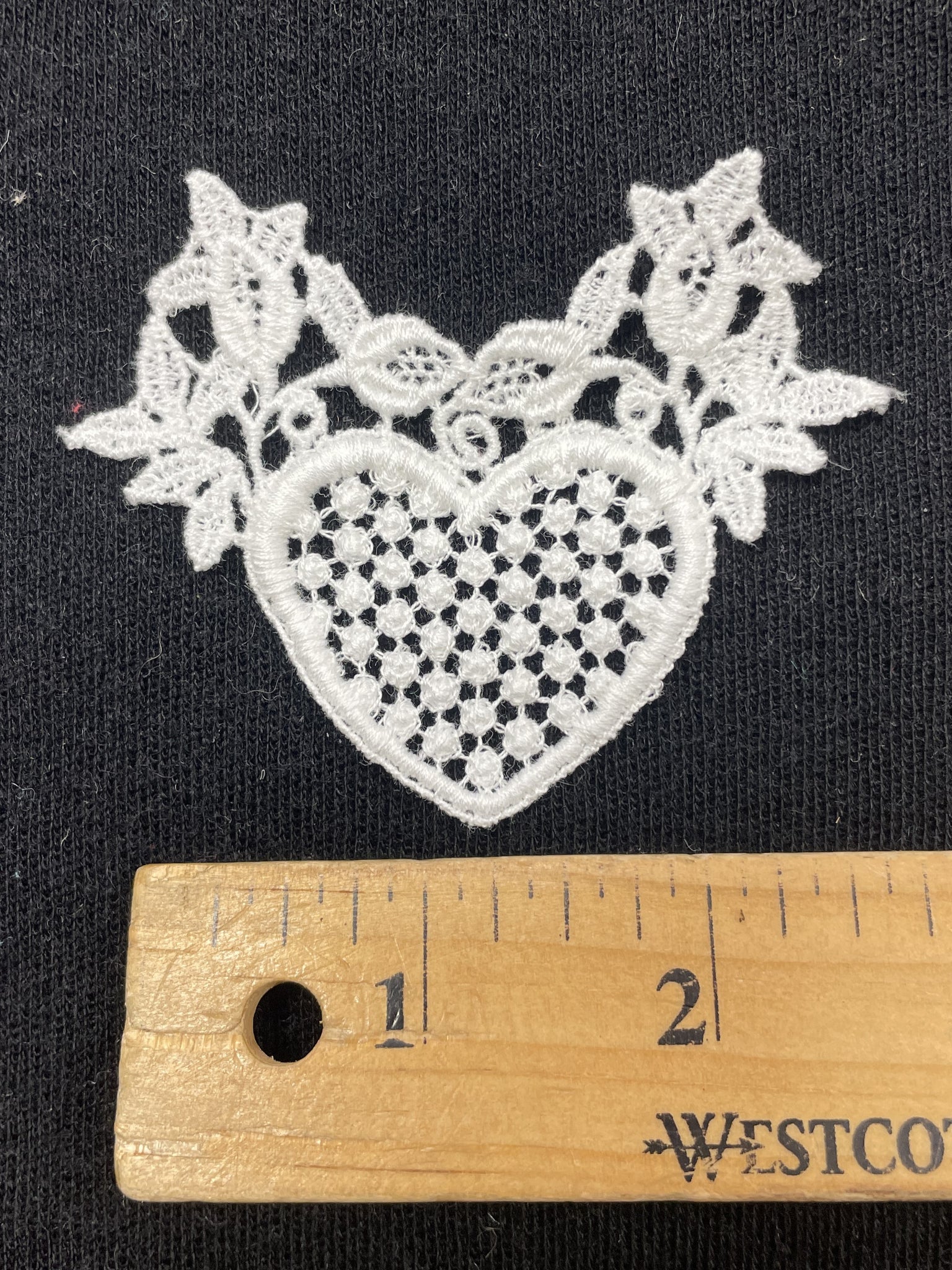 Embroidered Heart Applique Motif Vintage - White