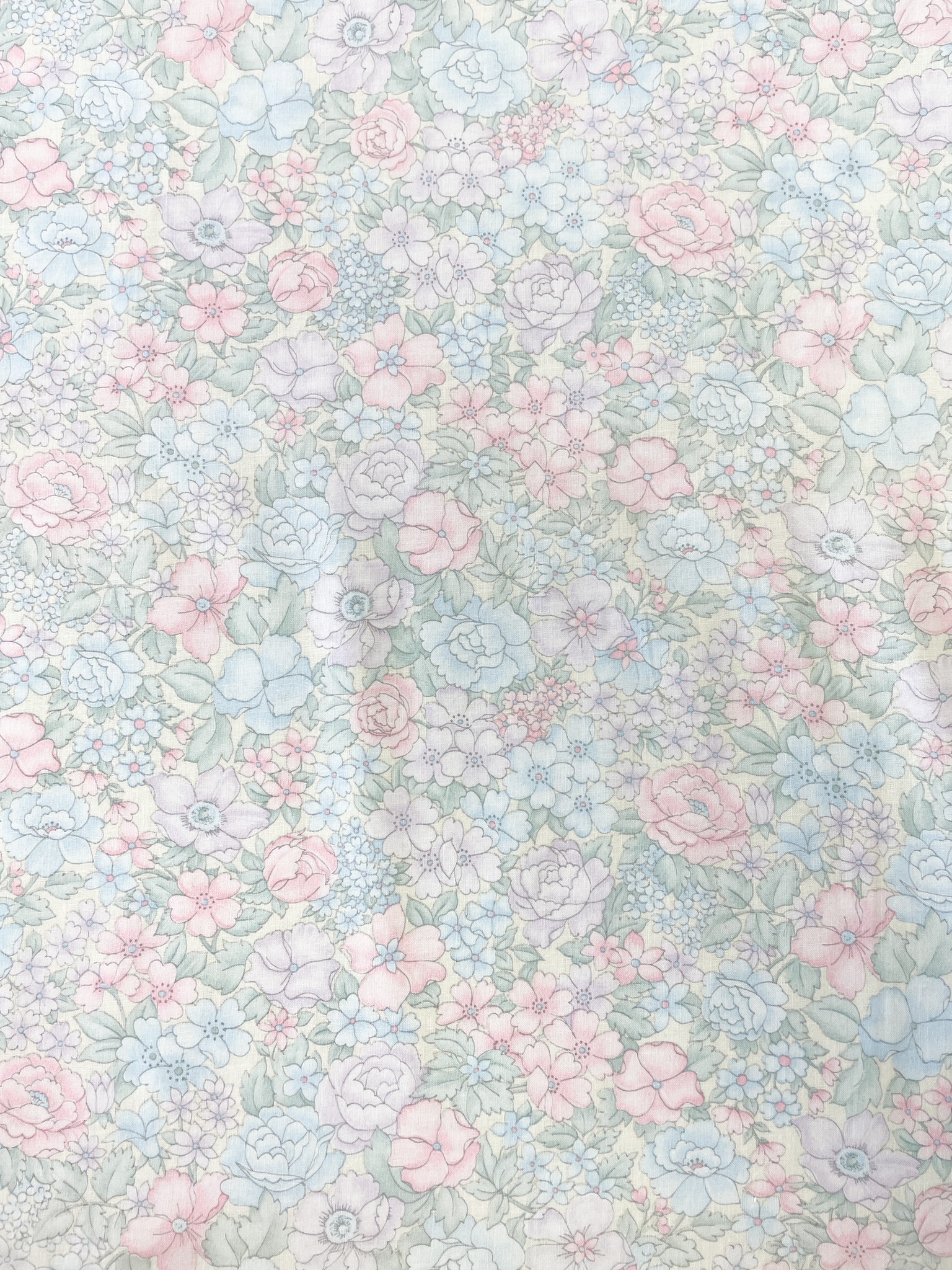 SALE 3 7/8 YD Quilting Cotton Vintage - Pastel Floral